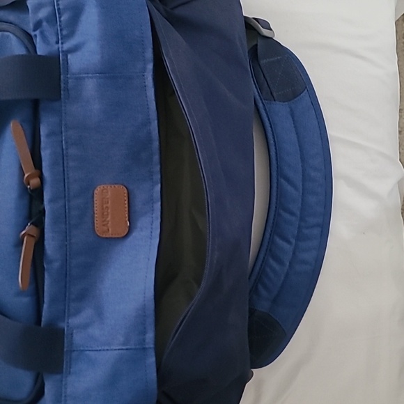 Lands' End Small All Purpose Travel Duffle Bag - Picture 12 of 12